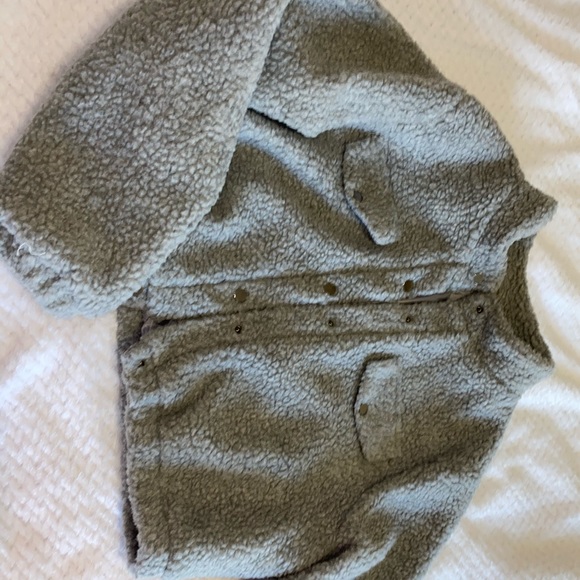 Grey jacket 🤍 - Picture 3 of 6